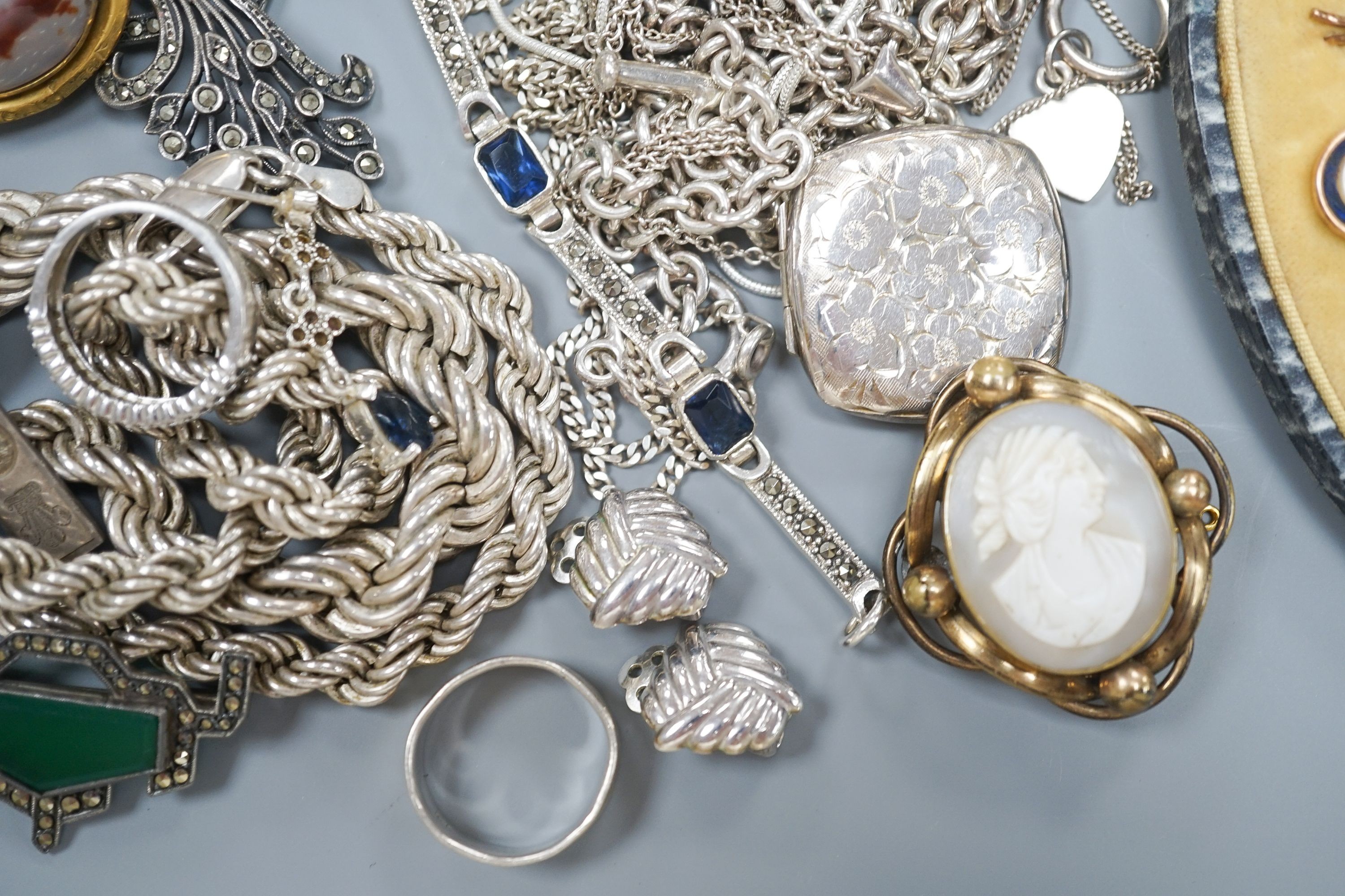 Mixed jewellery including silver and costume, together with a silver toastrack, a silver sovereign case, etc.